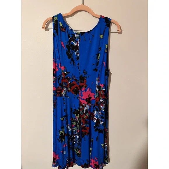 Chelsea & Theodore Women's Size XL Full Bloom Blue Floral Sleeveless Dress Flowy - Picture 3 of 6